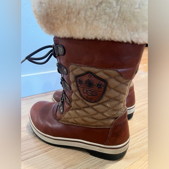 UGG Leather Tall Boot with Lambs Fur. 7M winter snow boots - Picture 8 of 15